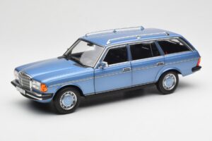 Mercedes 200 S123 T-Model Diamond Blå Återförsäljarupplaga Norev 1:18 B66040671 Metall