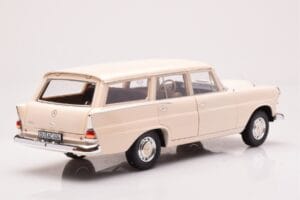 Mercedes 200 Universal W110 Kräm Norev 1:18 183709 Metall — bild 3 av 8
