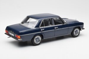 Mercedes 200 W114 Midnight Blå Återförsäljarupplaga Norev 1:18 B66040694 Metall — bild 3 av 8