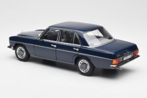 Mercedes 200 W114 Midnight Blå Återförsäljarupplaga Norev 1:18 B66040694 Metall — bild 7 av 8