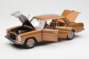 Mercedes 200 W115 Bycane Guld Återförsäljarupplaga Norev 1:18 B66040665 Metall — bild 2 av 8