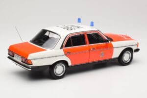 Mercedes 200 W123 Ambulans Vit Norev 1:18 183834 Metall — bild 5 av 8