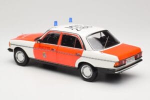 Mercedes 200 W123 Ambulans Vit Norev 1:18 183834 Metall — bild 6 av 8