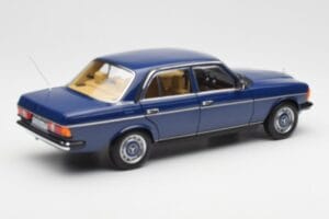 Mercedes 200 W123 Surf Blå Norev 1:18 183710 Metall — bild 3 av 8