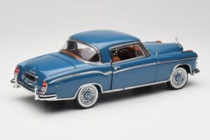 Mercedes 220 SE W128 Blå Sun Star 1:18 3561 Metall — bild 3 av 8