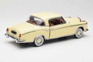 Mercedes 220 SE W128 Coupe Beige Sun Star 1:18 3562 Metall — bild 3 av 8