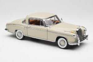 Mercedes 220 SE W128 Coupe Ljusgrå Sun Star 1:18 3568 Metall — bild 6 av 8