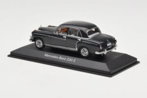 Mercedes 220S W180 Ljusgrå Minichamps 1:43 B66040534 Metall — bild 3 av 4