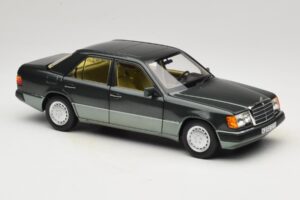Mercedes 230E W124 Night Green Metallic Norev 1:18 183952 Metall — bild 6 av 8