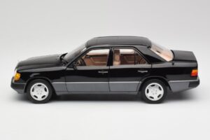 Mercedes 230E W124 AMG Wheels Svart Limited Edition Norev 1:18 183950 Metall — bild 4 av 12