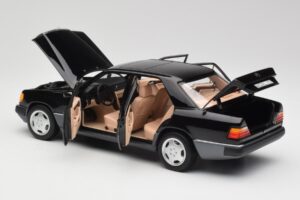 Mercedes 230E W124 AMG Wheels Svart Limited Edition Norev 1:18 183950 Metall — bild 5 av 12