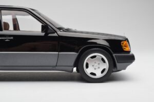 Mercedes 230E W124 AMG Wheels Svart Limited Edition Norev 1:18 183950 Metall — bild 8 av 12