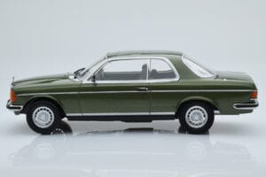 Mercedes 280 CE W123 Coupe Grön Norev 1:18 183704 Metall — bild 3 av 6