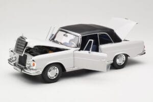 Mercedes 280 SE W111 Cabriolet Ljusgrå Norev 1:18 183530 Metall — bild 2 av 8