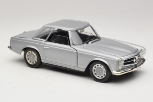 Mercedes 280 SL W113 Berlina Silver Techno Giodi 1:18 F14051030 Metall — bild 6 av 8