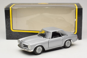 Mercedes 280 SL W113 Berlina Silver Techno Giodi 1:18 F14051030 Metall — bild 8 av 8