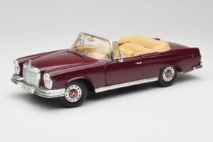 Mercedes 280SE W108 Bordeaux Röd Maisto 1:18 31811 Metall