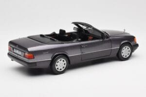 Mercedes 300 CE-24 W124 Cabriolet Lila Metallic Norev 1:18 183567 Metall — bild 4 av 10