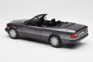Mercedes 300 CE-24 W124 Cabriolet Lila Metallic Norev 1:18 183567 Metall — bild 9 av 10