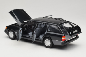 Mercedes 300 D W124 Kombi Svart Norev 1:18 183960 Metall — bild 5 av 8