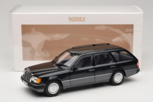 Mercedes 300 D W124 Kombi Svart Norev 1:18 183960 Metall — bild 8 av 8