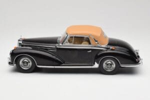 Mercedes 300 SC W188 Cabriolet Softtop Svart KK-Scale 1:18 KKDC180943 Metall — bild 3 av 6
