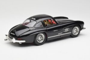 Mercedes 300 SL W198 Svart Bburago 1:18 35791 Metall — bild 3 av 8