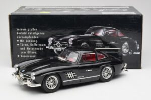 Mercedes 300 SL W198 Svart Bburago 1:18 35791 Metall — bild 8 av 8