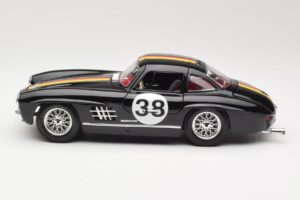 Mercedes 300 SL #38 1954 Bburago 1:18 3015-M1 Metall — bild 4 av 8