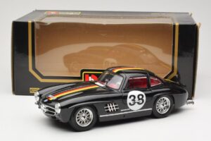Mercedes 300 SL #38 1954 Bburago 1:18 3015-M1 Metall — bild 8 av 8
