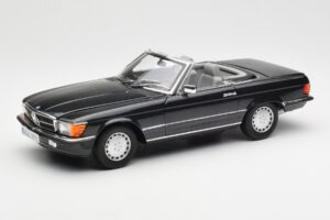 Mercedes 300 SL R107 Svart Pearl Återförsäljarupplaga Norev 1:18 B66040678 Metall