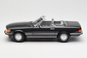Mercedes 300 SL R107 Svart Pearl Återförsäljarupplaga Norev 1:18 B66040678 Metall — bild 6 av 10
