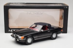Mercedes 300 SL R107 Svart Norev 1:18 183511 Metall — bild 8 av 8