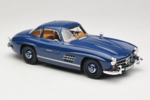 Mercedes 300 SL W198 Blå Norev 1:18 183852 Metall — bild 6 av 8