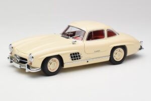 Mercedes 300 SL W198 Grädde Med Rött Interiör Minichamps 1:18 180039002 Metall