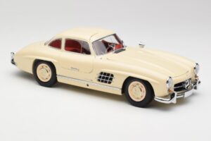 Mercedes 300 SL W198 Grädde Med Rött Interiör Minichamps 1:18 180039002 Metall — bild 6 av 8