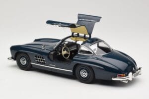 Mercedes 300 SL W198 Gullwing Mörkblå Minichamps 1:18 110037216 Metall — bild 5 av 8
