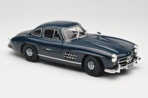 Mercedes 300 SL W198 Gullwing Mörkblå Minichamps 1:18 110037216 Metall — bild 6 av 8