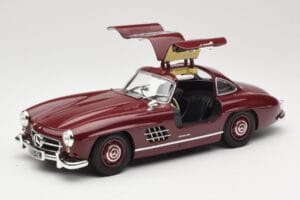 Mercedes 300 SL W198 Gullwing Mörkröd Minichamps 1:18 110037218 Metall — bild 2 av 8