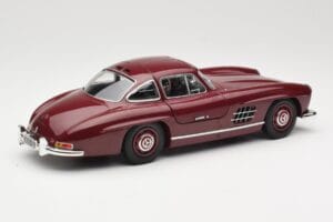 Mercedes 300 SL W198 Gullwing Mörkröd Minichamps 1:18 110037218 Metall — bild 3 av 8