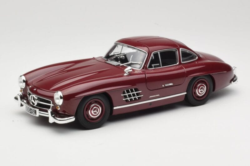 Mercedes 300 SL W198 Gullwing Mörkröd Minichamps 1:18 110037218 Metall