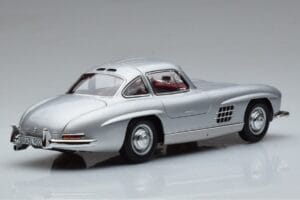 Mercedes 300 SL W198 Gullwing Norev 1:18 183850 Metall — bild 3 av 8