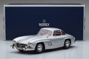 Mercedes 300 SL W198 Gullwing Norev 1:18 183850 Metall — bild 8 av 8