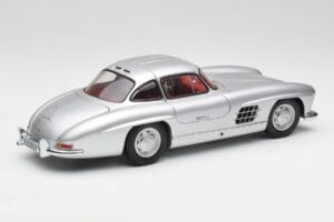 Mercedes 300 SL W198 Gullwing Silver Minichamps 1:18 180039000 Metall — bild 3 av 8