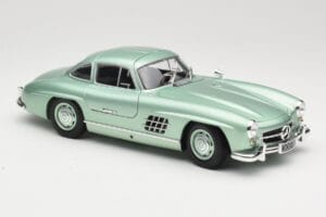 Mercedes 300 SL W198 Gullwing Light Green Metallic Minichamps 1:18 110037221 Metall — bild 6 av 8