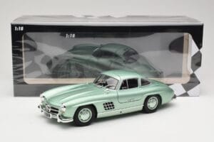 Mercedes 300 SL W198 Gullwing Light Green Metallic Minichamps 1:18 110037221 Metall — bild 8 av 8