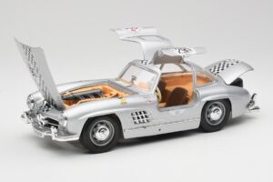 Mercedes 300 SL W198 #295 1954 Bburago 1:18 32813 Metall — bild 2 av 8