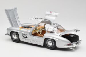 Mercedes 300 SL W198 #295 1954 Bburago 1:18 32813 Metall — bild 5 av 8