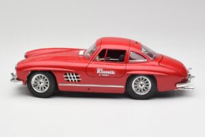 Mercedes 300 SL W198 Red Metallic Bburago 1:18 3013-M1 Metall — bild 4 av 8