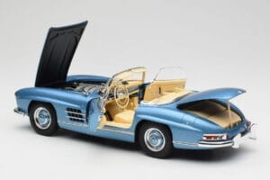 Mercedes 300 SL W198 Roadster Hardtop Light Blue Metallic Minichamps 1:18 180039042 Metall — bild 6 av 9